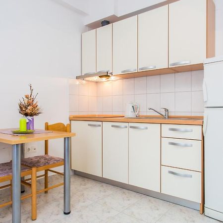 Apartments Lavanda 1 Njivice Dış mekan fotoğraf