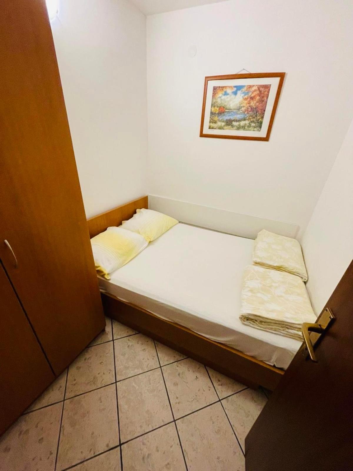 Apartments Lavanda 1 Njivice Dış mekan fotoğraf