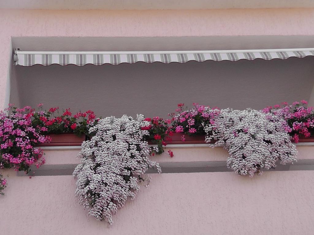 Apartments Lavanda 1 Njivice Dış mekan fotoğraf