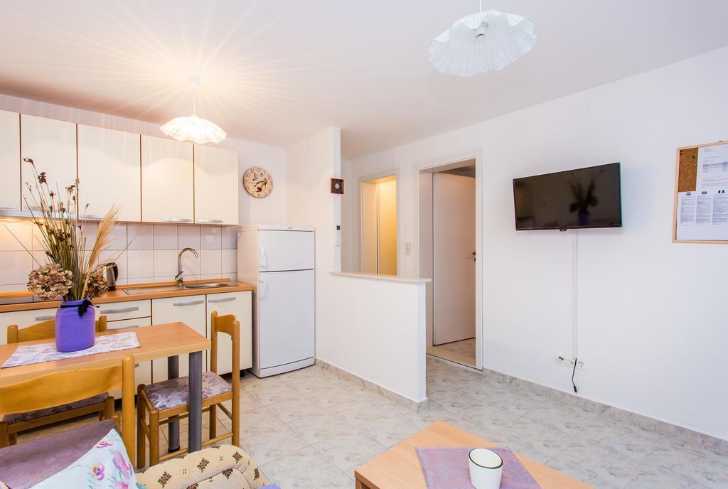 Apartments Lavanda 1 Njivice Dış mekan fotoğraf