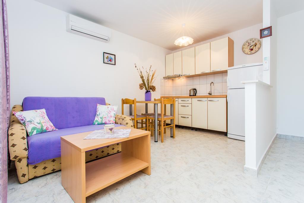 Apartments Lavanda 1 Njivice Dış mekan fotoğraf