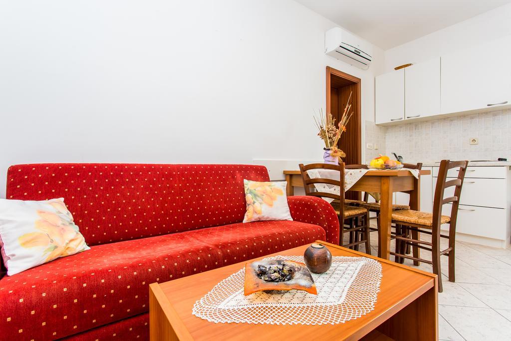 Apartments Lavanda 1 Njivice Dış mekan fotoğraf