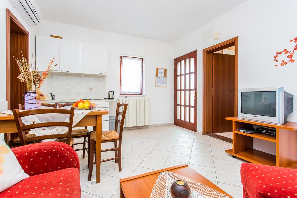 Apartments Lavanda 1 Njivice Dış mekan fotoğraf