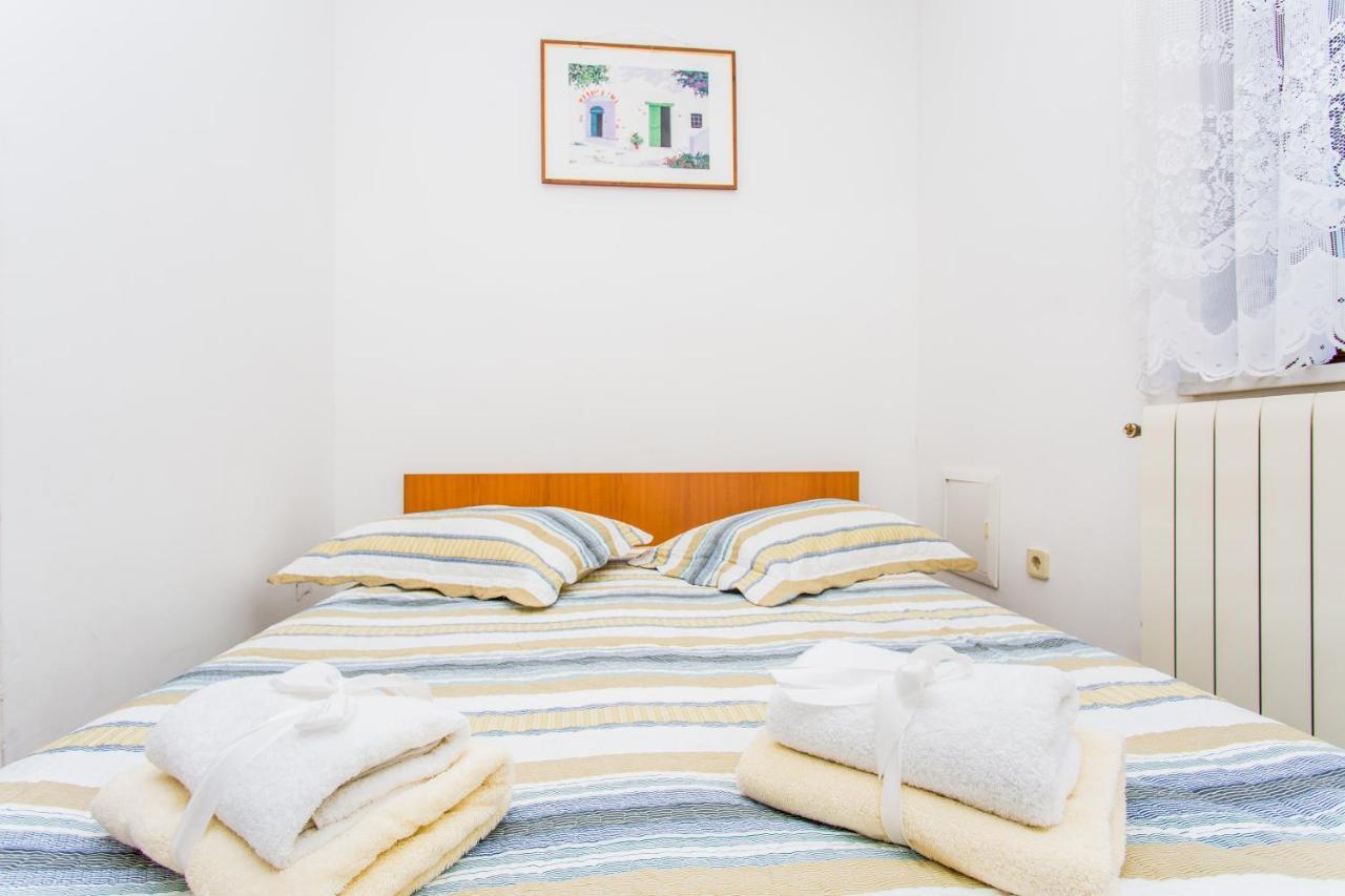 Apartments Lavanda 1 Njivice Dış mekan fotoğraf
